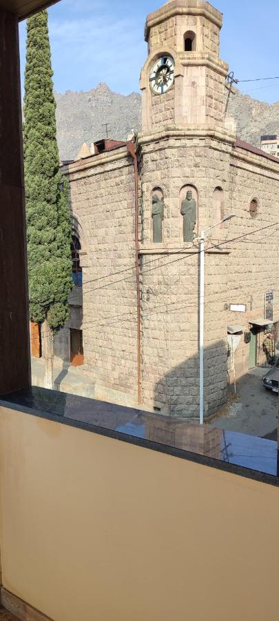 Sweet Home Hotel Meghri Exterior foto